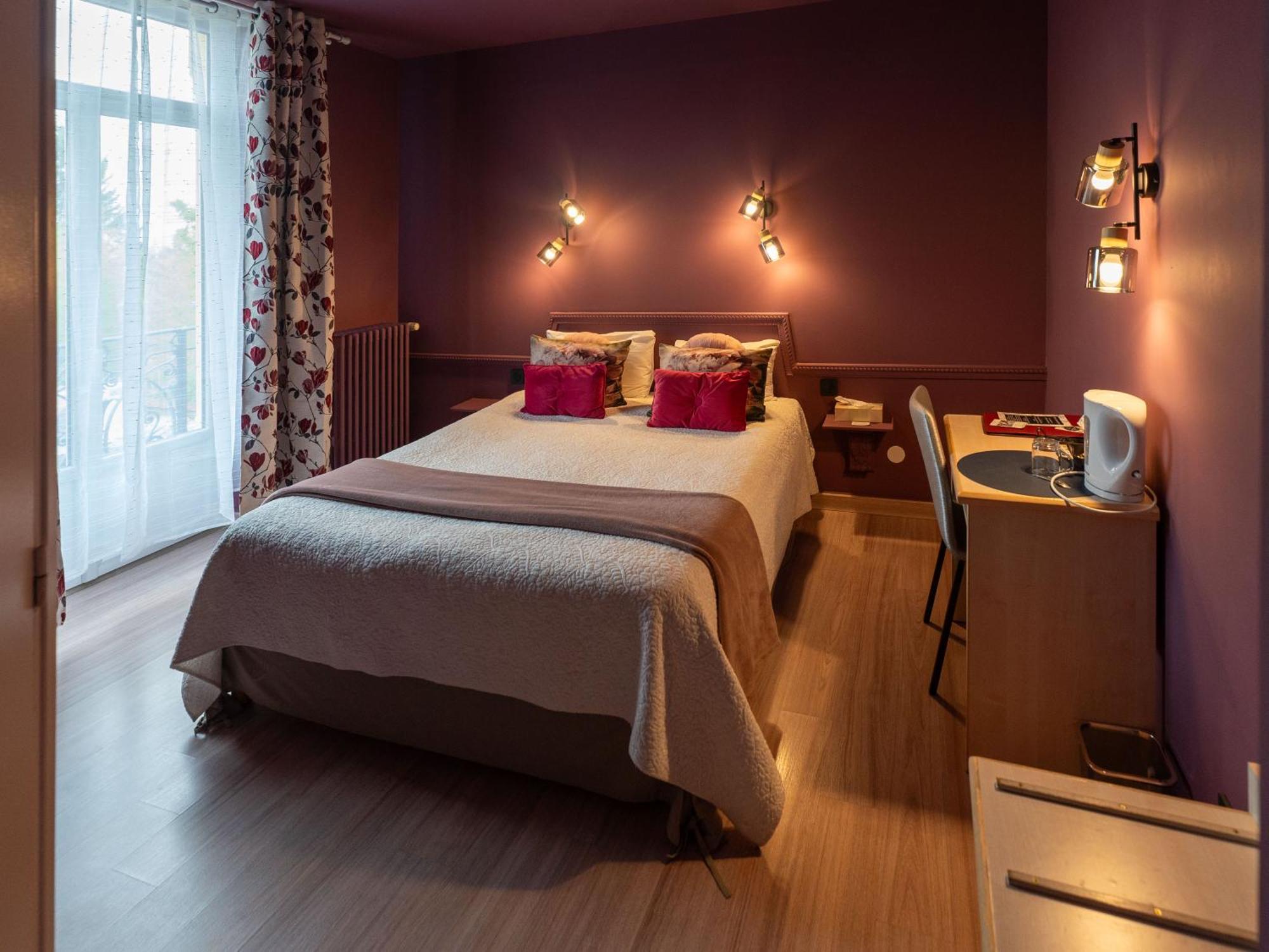Hotel Des Dauphins Бургуэн Экстерьер фото